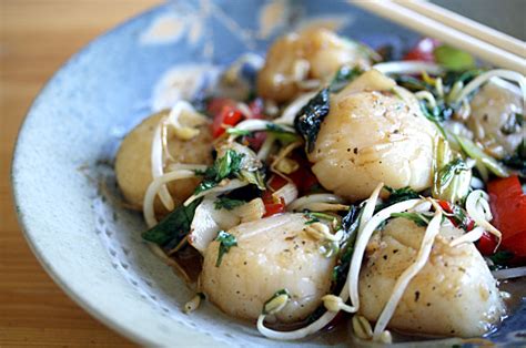 thai-style-scallops-healthy-green-kitchen image