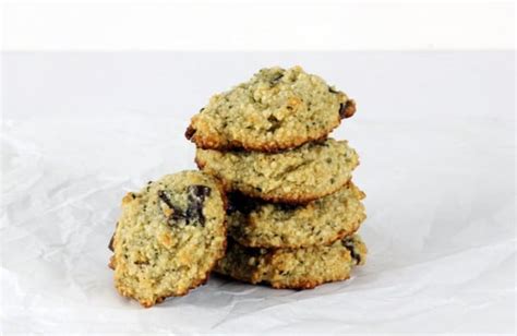 paleo-chocolate-chip-cookies-with-hemp-seeds image