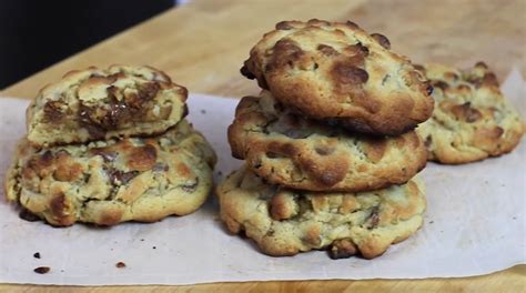 oatmeal-raisin-cookies-recipe-grandmas-copycat image