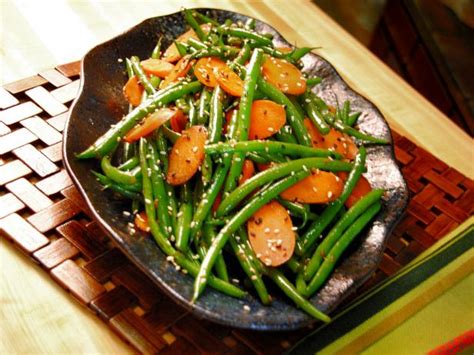 ginger-carrot-and-sesame-green-beans image