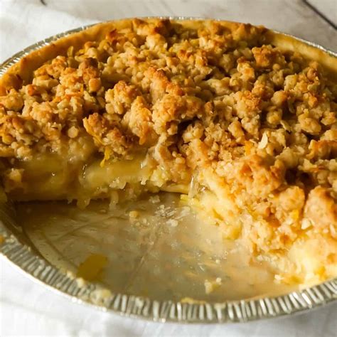 apple-pie-with-crumble-topping-this-is-not-diet-food image