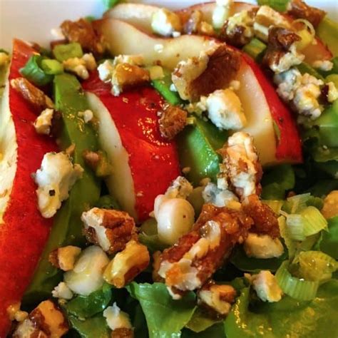 blue-cheese-pear-salad-norines-nest image