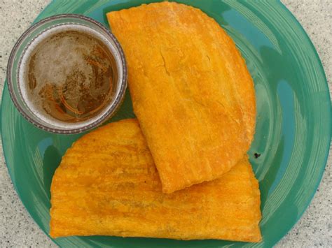 jamaican-beef-patties-recipe-jamaican-spicy-curried image