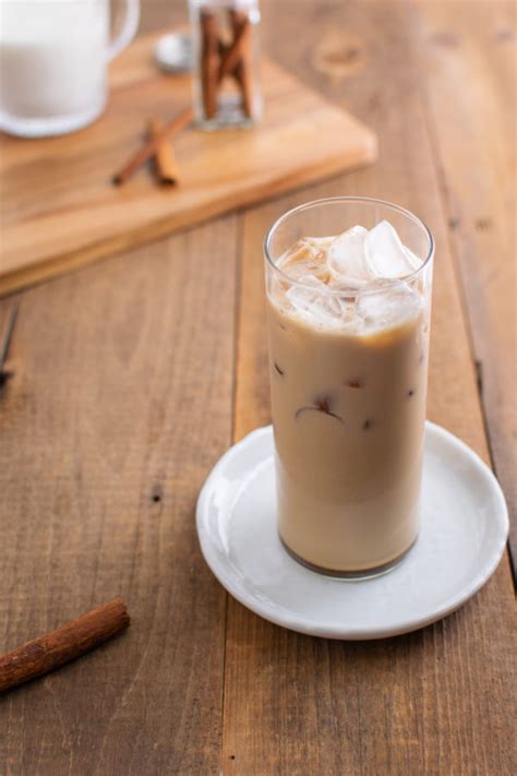 how-to-make-iced-chai-latte-starbucks-recipe-included image