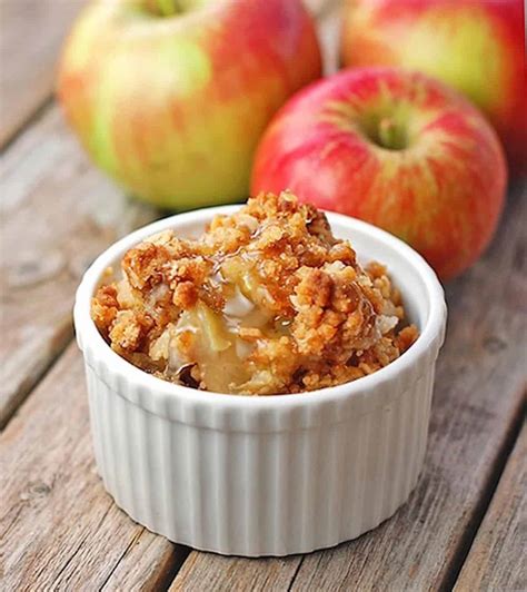 classic-apple-crisp-recipe-pinch-of-yum image