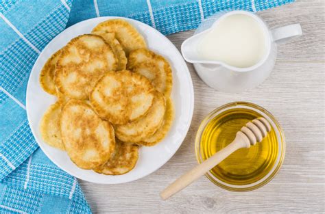 recipe-for-tiganites-greek-style-pancakes image