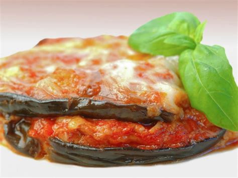 crock-pot-eggplant-parmesan-recipe-cdkitchencom image