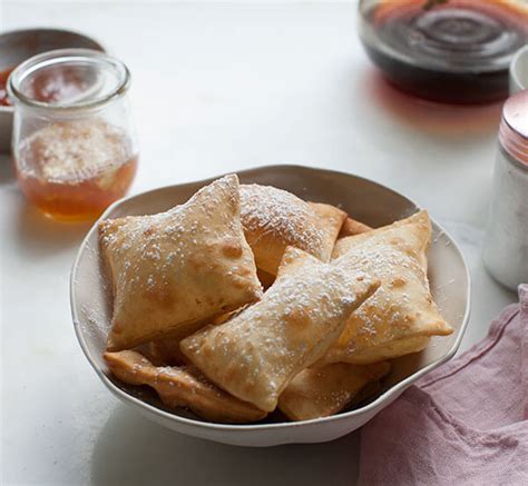 sopapillas-with-honey-from-new-mexico-recipe-a image