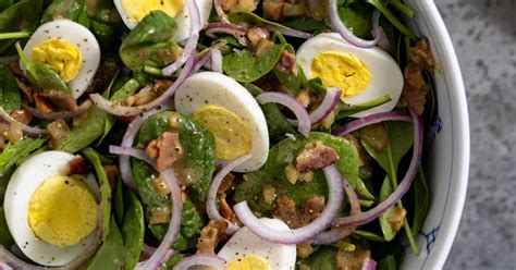spinach-salad-with-warm-bacon-vinaigrette image