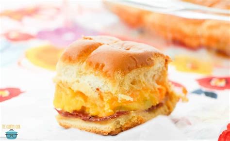ham-egg-and-cheese-breakfast-sliders-the-country image