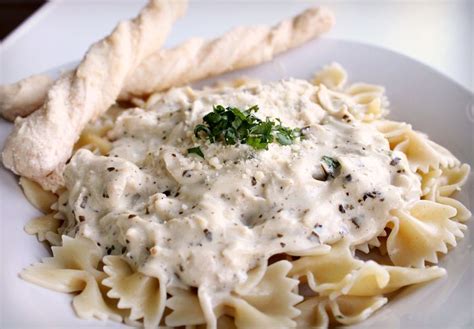 five-minute-pesto-alfredo-sauce-with-chicken-real image