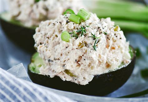 creamy-whole30-avocado-tuna-boats-paleo-gluten image