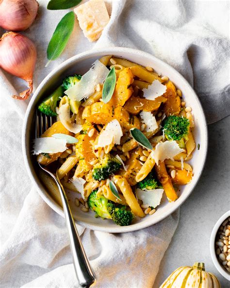 delicata-squash-pasta-with-broccoli-and-sage-daisybeet image