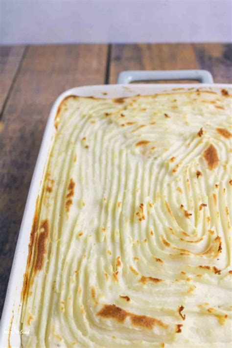 easy-shepherds-pie-with-instant-mashed-potatoes image