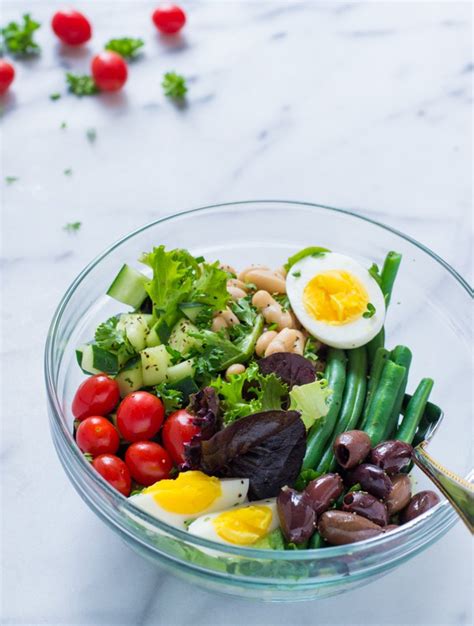 vegetarian-nioise-salad-with-white-beans image