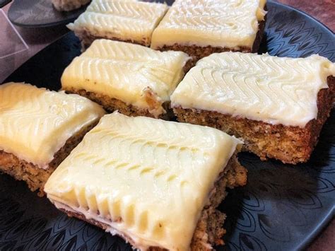banana-tray-bake-with-cream-cheese-icing-becs-table image