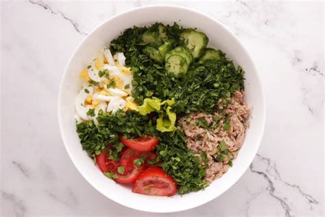 healthy-tuna-cobb-salad-recipe-cookme image
