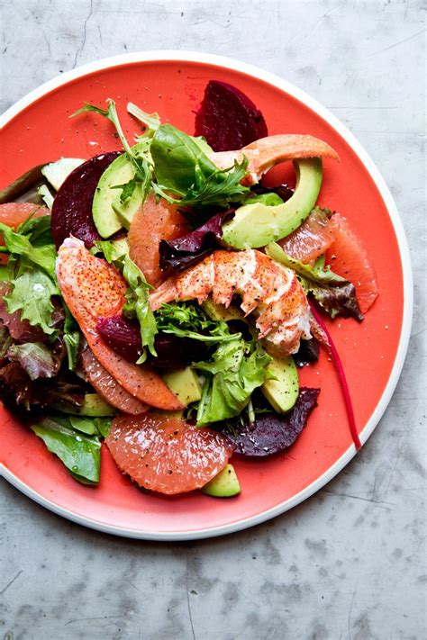 lobster-and-avocado-salad-saveur image