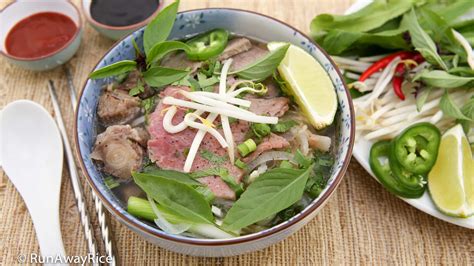 vietnamese-beef-noodle-soup-pho-bo-runawayrice image