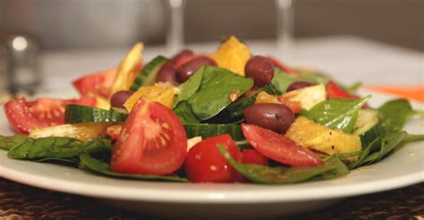 baby-spinach-palak-salad-love-my-salad image