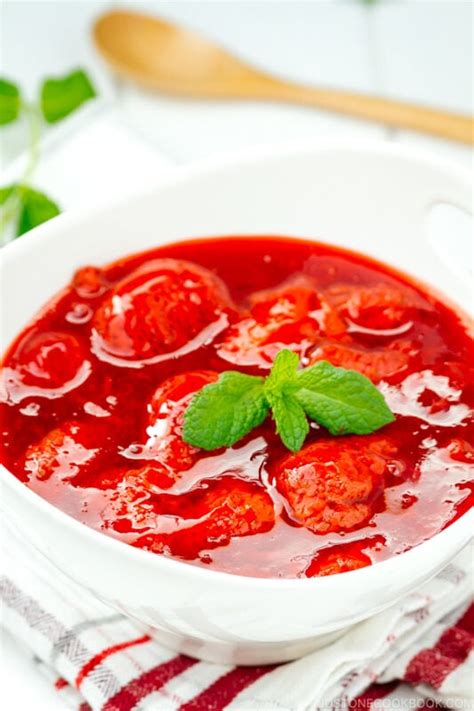 strawberry-sauce-strawberry-compote-just-one image