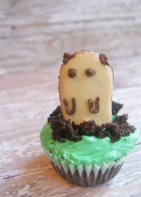 groundhog-day-cupcakes-this-mama-loves image