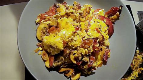 scrambled-eggs-with-chorizo-mushrooms image