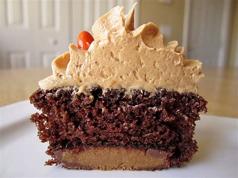 reeses-chocolate-peanut-butter-cup-cupcakes-mission image