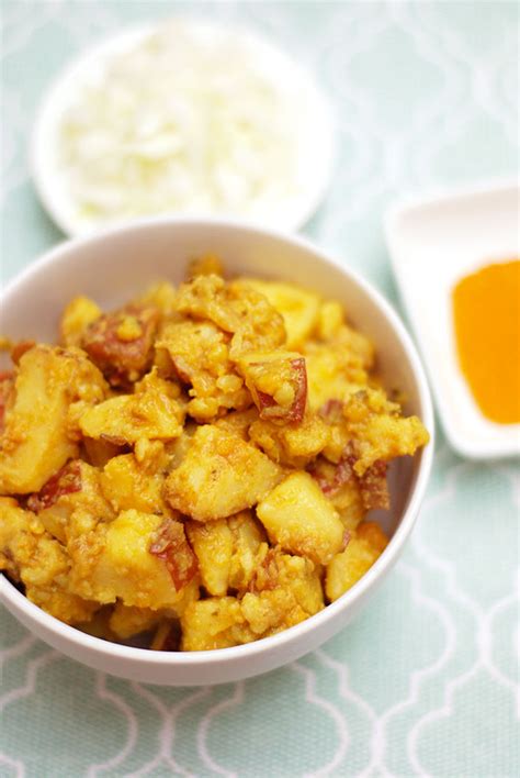 aloo-gobi-indian-style-potatoes-cauliflower-mighty image