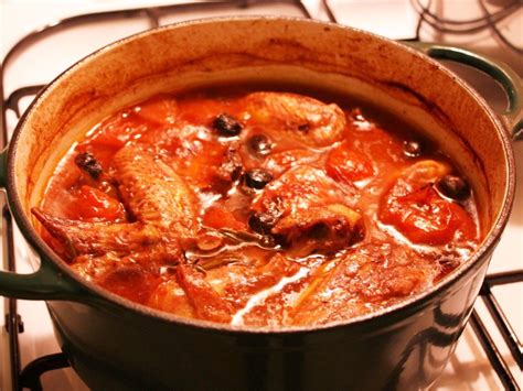 pollo-alla-cacciatora-recipe-italian-hunter-style-chicken image