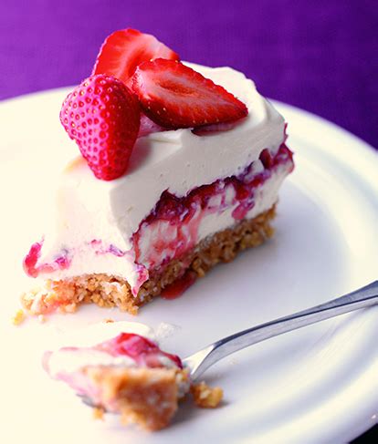 no-bake-strawberry-and-coconut-cheesecake image