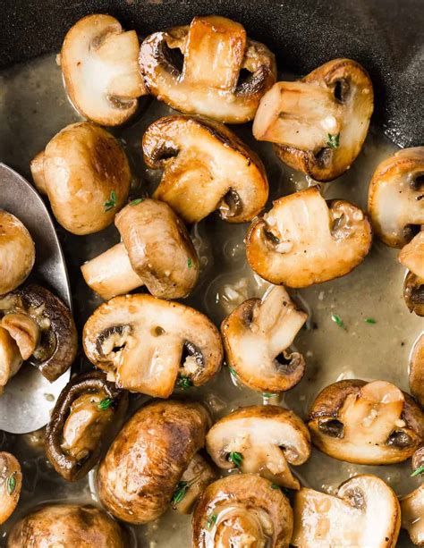 sauted-mushrooms-with-wine-and-garlic-rachel-cooks image