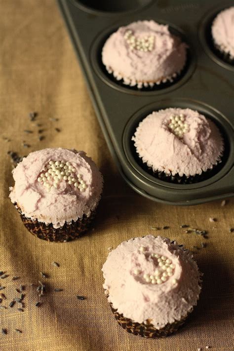 hummingbird-bakery-lavender-cupcakes image