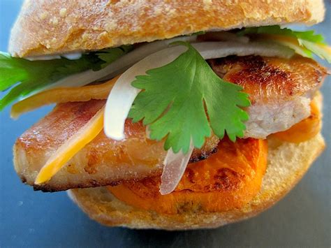 pan-con-chicharron-braised-pork-sandwich-pisco-trail image