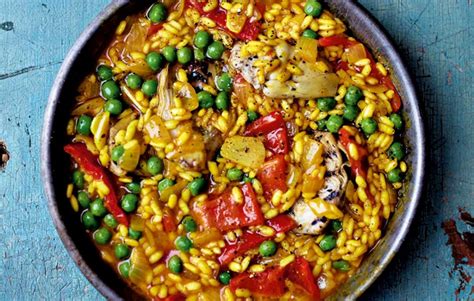 vegan-paella-with-artichoke-healthy-food-guide image