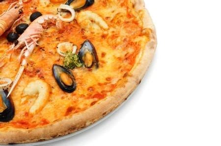 three-lobster-pizza-recipes-you-cant-skip-cape image