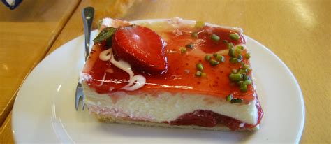strawberry-delight-traditional-dessert-from-minnesota image