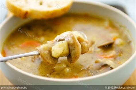 russian-mushroom-and-potato-soup image