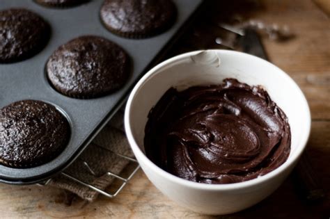 famous-chocolate-cupcakes-cup-of-jo image