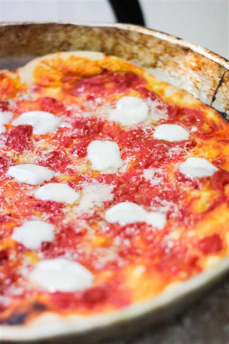 no-knead-italian-pizza-dough-topping-ideas image