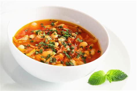 low-calorie-soup-recipe-tomato-butter-bean-soup image