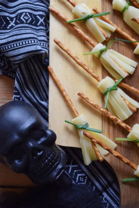 witches-broomstick-pretzel-and-cheese-snacks-julias image