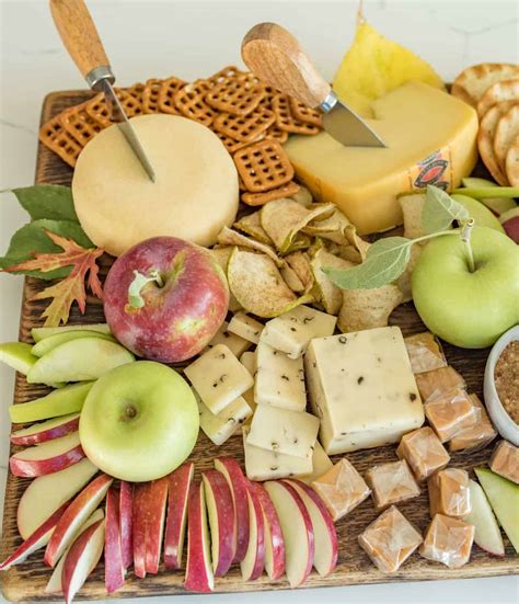 easy-fall-apple-and-cheese-board-cheese-platter image