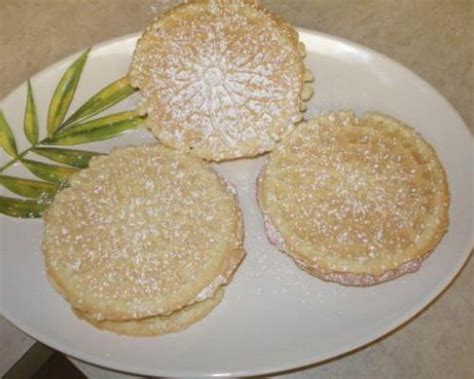 italian-pizzelle-cooking-with-nonna image