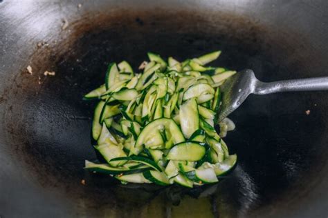 zucchini-stir-fry-with-chicken-the-woks-of-life image