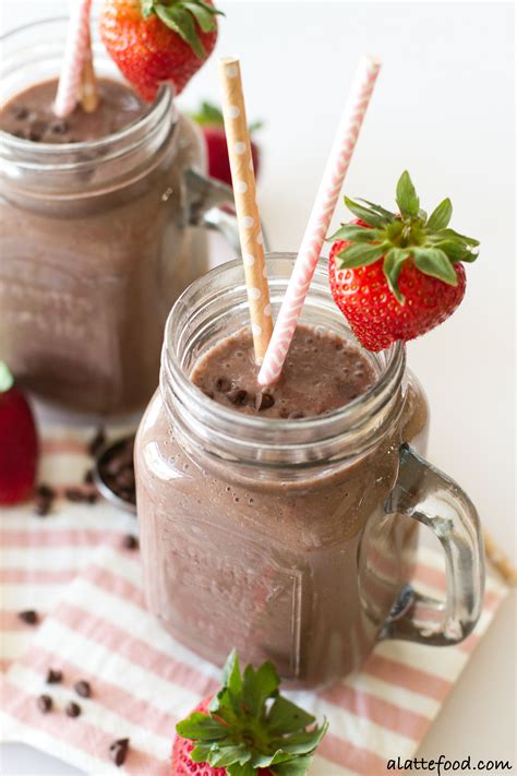 dark-chocolate-strawberry-smoothie-a-latte-food image