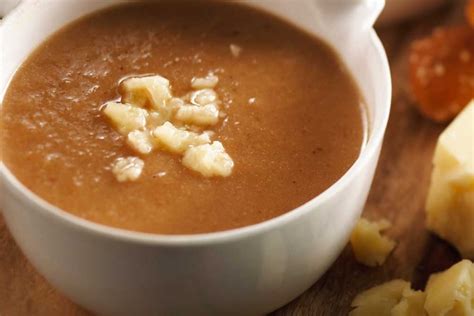 creamy-beer-onion-and-cheddar-soup-canadian image