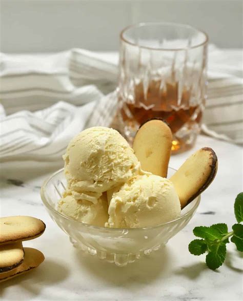 easy-homemade-bourbon-ice-cream image