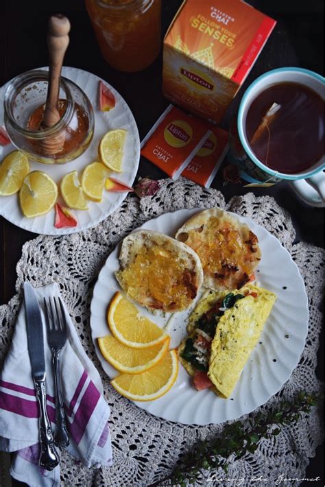 spinach-tomato-and-mozzarella-omelette-living-the image