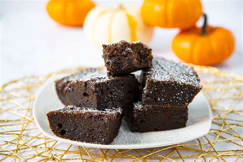 pumpkin-spice-brownies-toshis-table image